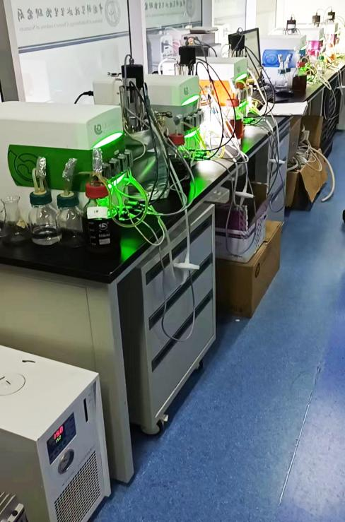 小型冷水機(jī)LX-300配套6臺(tái)發(fā)酵罐.png 小型冷水機(jī)LX-300配套6臺(tái)發(fā)酵罐.png