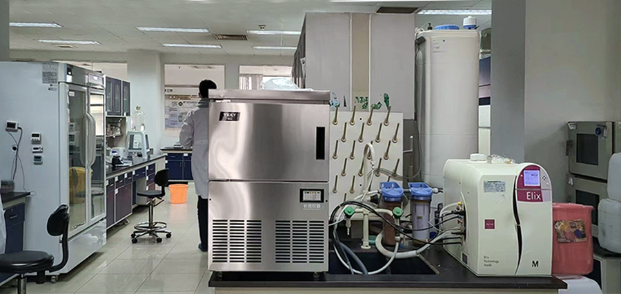 雪花制冰機(jī).jpg 雪花制冰機(jī).jpg