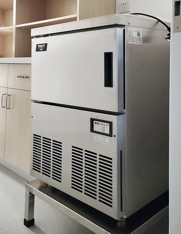 雪花制冰機(jī).jpg 雪花制冰機(jī).jpg