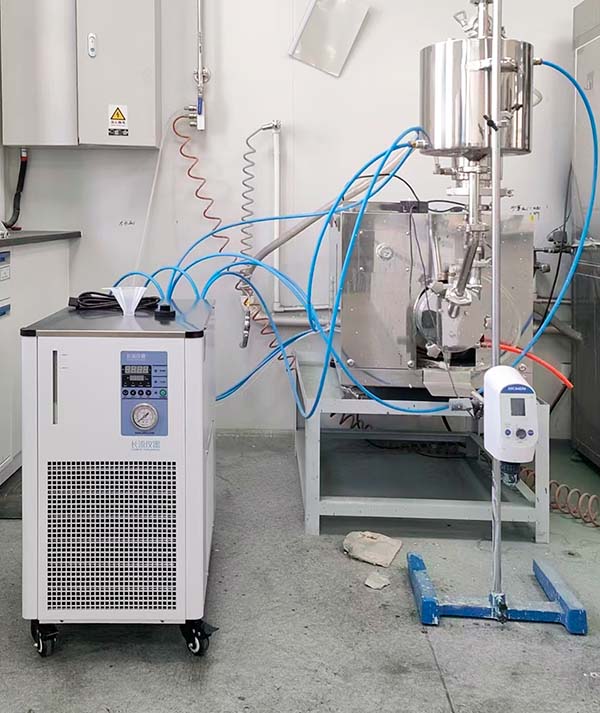 精密冷水機(jī).jpg 精密冷水機(jī).jpg